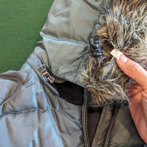 Guess Cropped Down Coat with Furry Hood XS - Picture 6 of 15